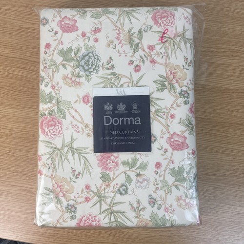 A dorma curtains - v,